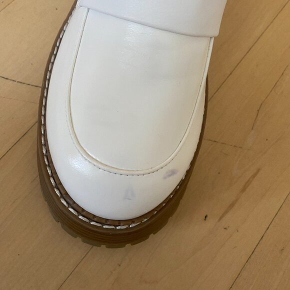 MIA Women Sz 9.5 "Dalilah" Platform Lug Sole Loafer White - Flaw markings - Picture 9 of 9